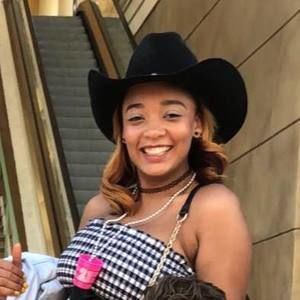 Meet your Posher, Raiven